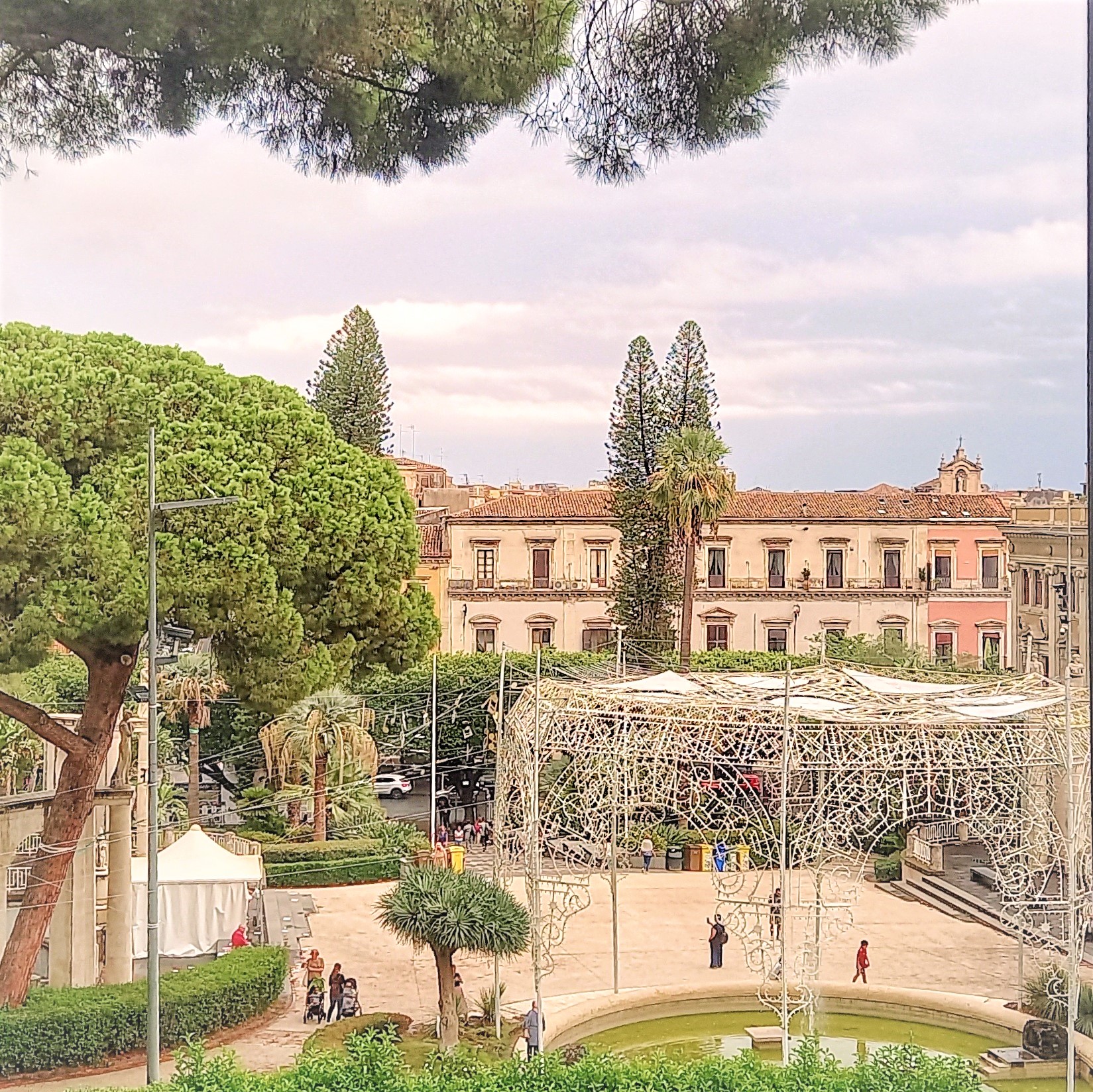 1mqdb il Giardino dentro il giardino foglia paladino villa bellini catania visionaria