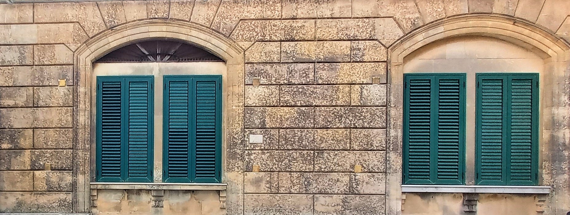 finestre dei ricordi Ibla Visionaria Ragusa Sicily needs love