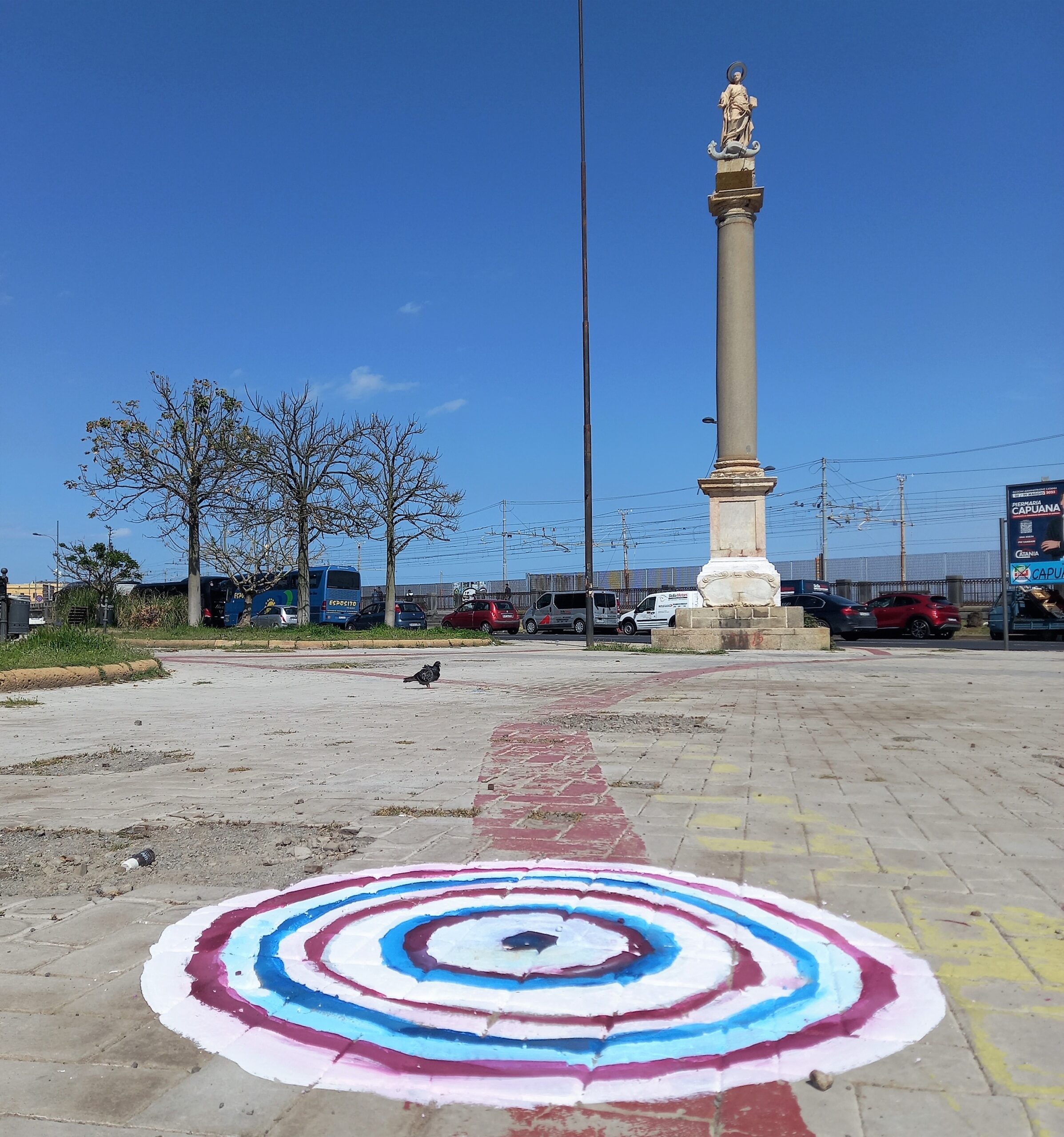 bianco rosso e blu piazza dei martiri arte involontaria catania visionaria algoritmi di pace