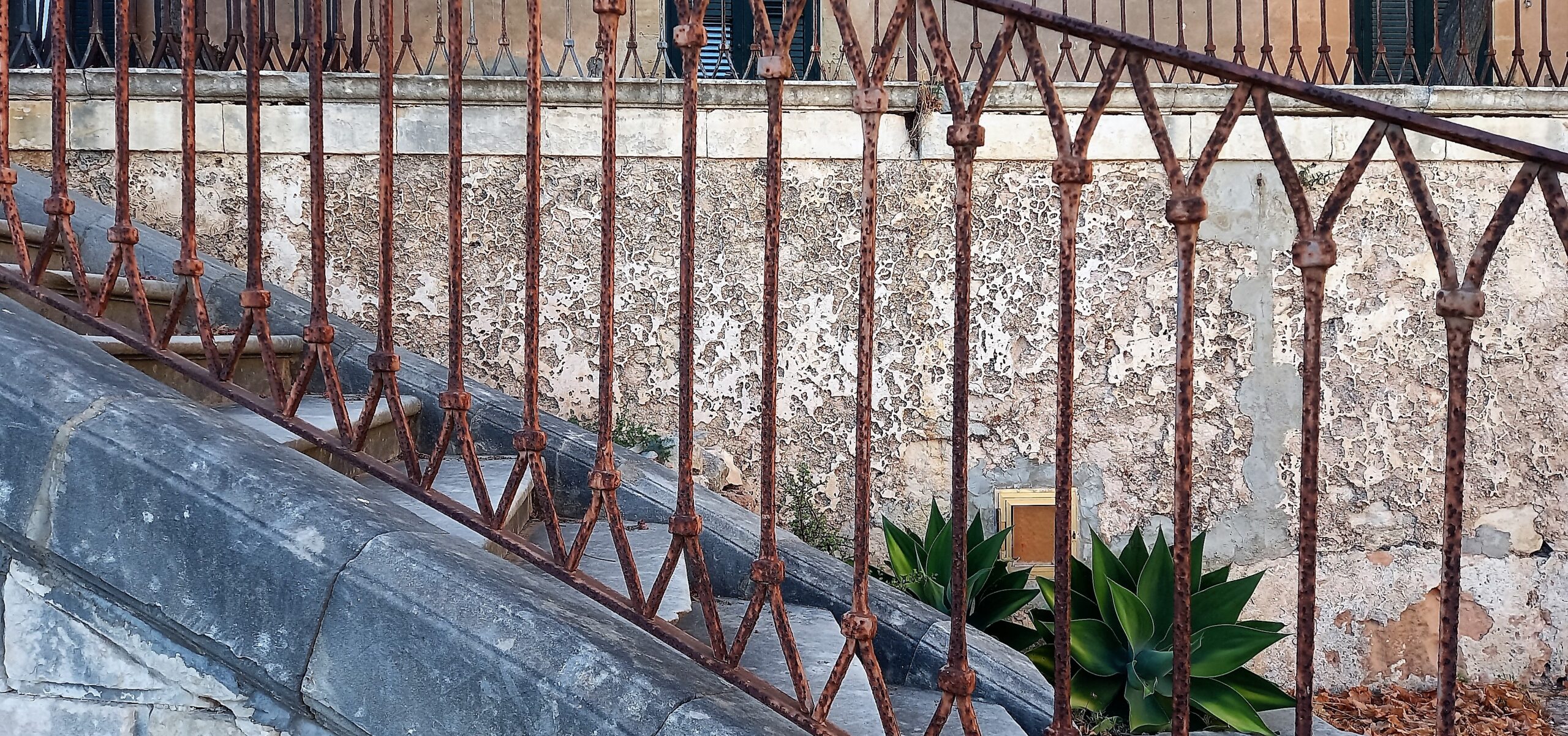 la castellana marina di ragusa visionaria sicily needs love scale