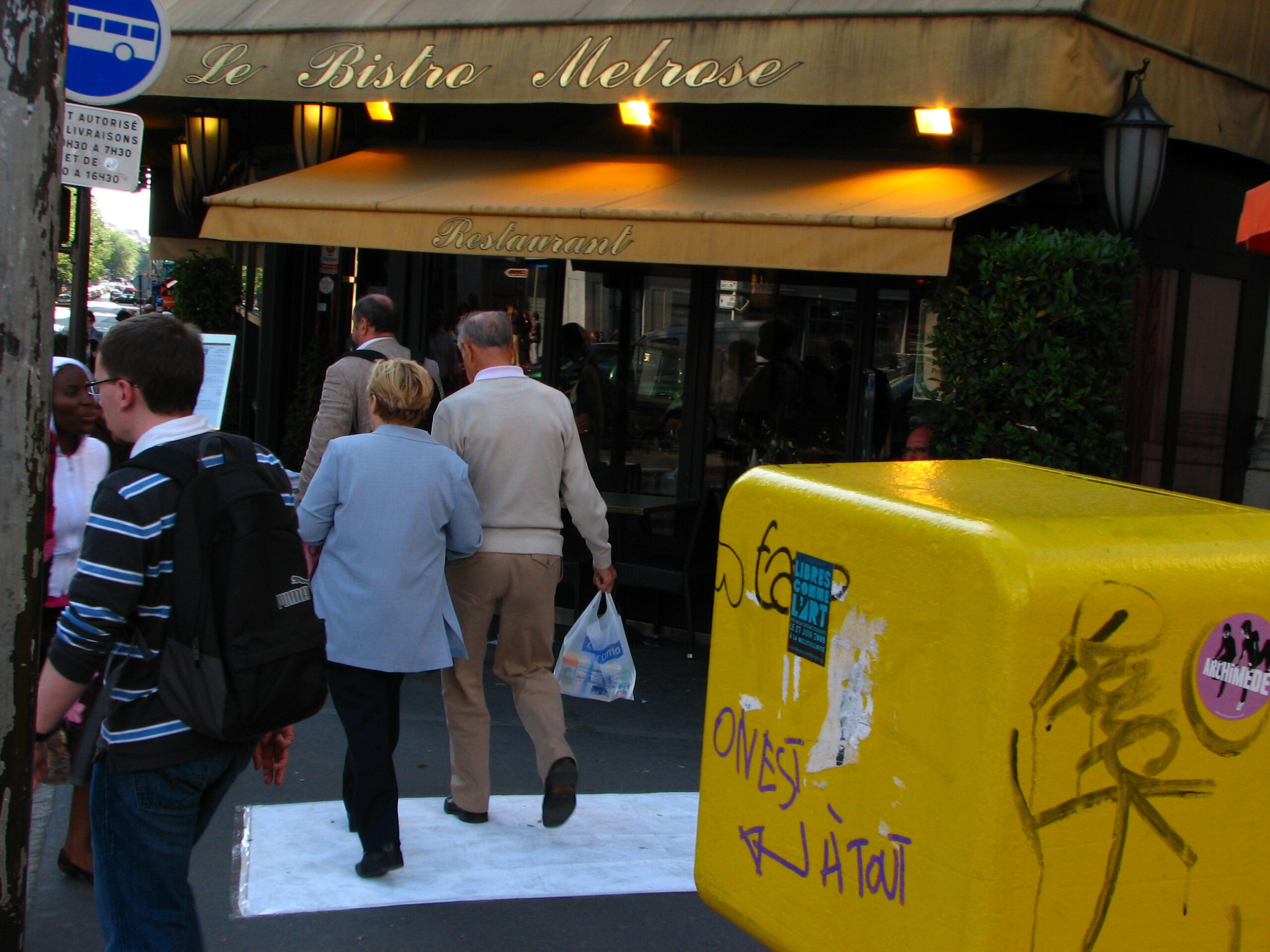 2 IMPRINTS OF PEACE PARIS 2009 Planet Responsibility